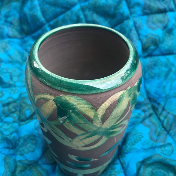 Raku Pottery Vase/Green Geometric Designs on Dark Gray background - Picture 4 of 9